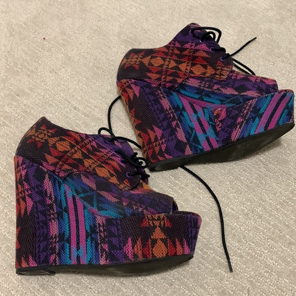 Vintage Steve Madden bright print open toe wedges - Picture 2 of 4